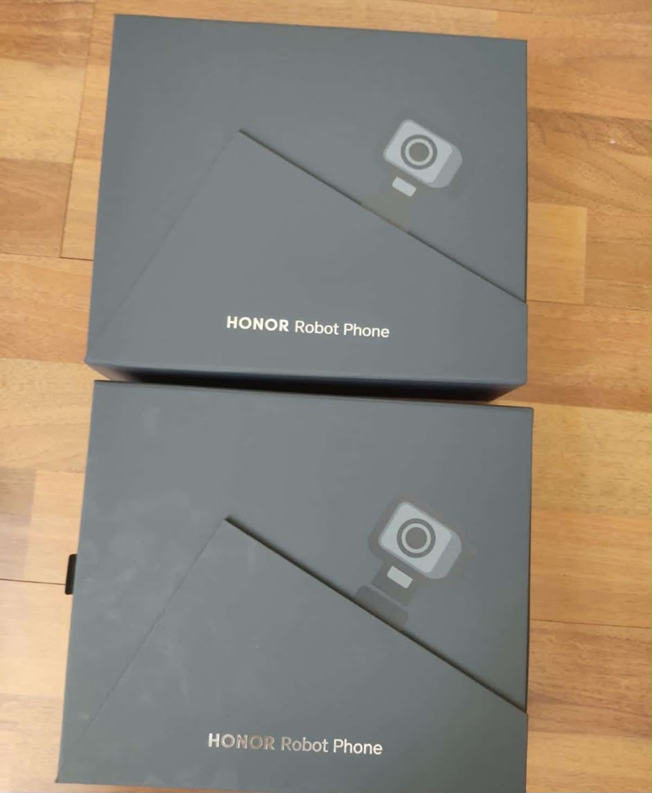 WhatsApp Image 2026-08-20 at 18.15.19 (2) Honor Robot Phone 16/512 SIFIR - Görsel 1